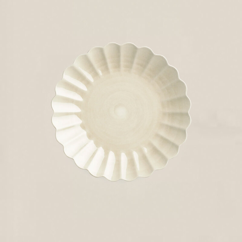 Mariella-28cm-oyster-tallrik-sand-produktbild