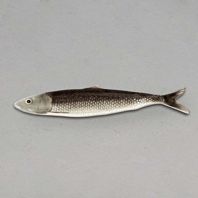 Mariella-Grey-sardine-shape-fish-produktbild