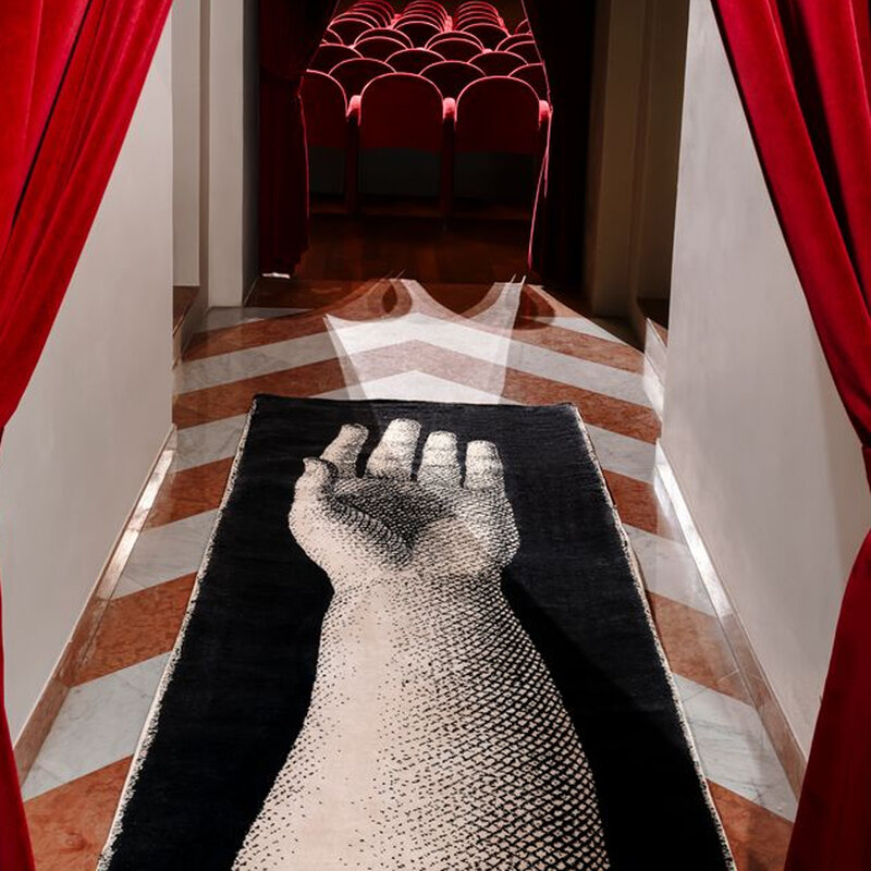 Mariella-cc-tapis-mattor-mano-black-miljöbild