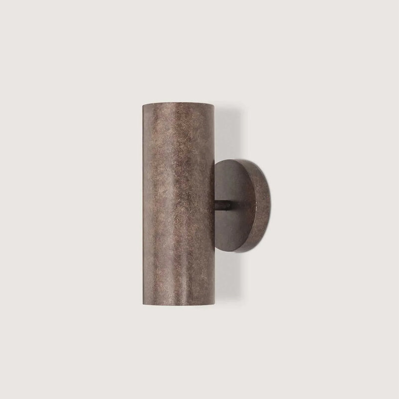 Mariella-vägglampa-pillar-burnt-silver-produktbild