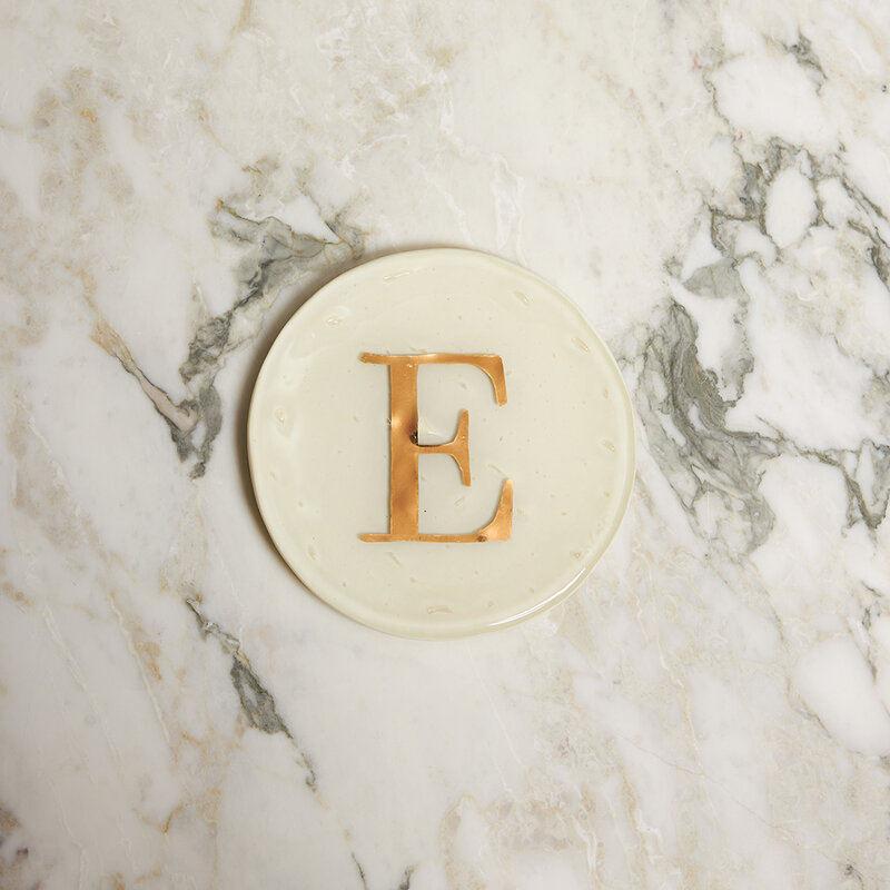 mariella-italien-keramik-bokstaven-E-cream-produktbild-