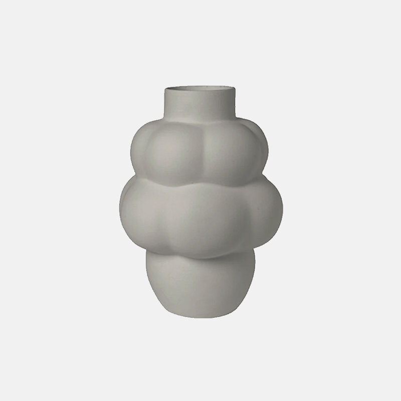 mariella-louise-roe-balloon-vase-04-sanded-grey