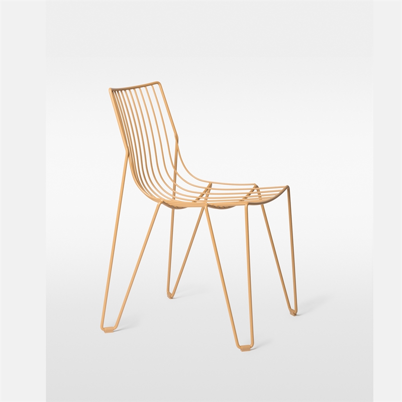 mariella_massproductions_tio_chair_miljo_black