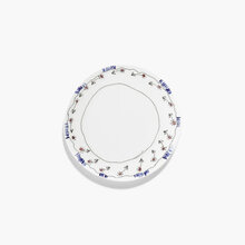 Mariella-20cm-assiett-Anemone-milk-Midnight-Flowers-produktbild