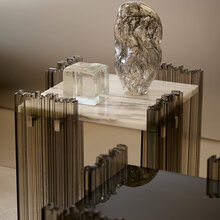Mariella-Gallotti-Radice-mirage-marble-soffbord-bord-detaljbild