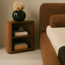 Mariella-Meridiani-Omar-sido-bord-side-table-miljöbild