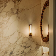 Mariella-Porta-Romana-Crater-Mirror-Gold-miljöbild