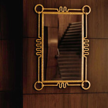 Mariella-Porta-romana-spegel-väggspegel-tiberio-guld-miljöbild