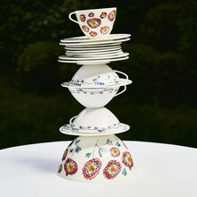 Mariella-Serax-skål-Anemone-milk-Midnight-Flowers-miljöbild-1