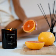 Mariella-cereria-molla-doftljus-grapefruit-bay-miljöbild