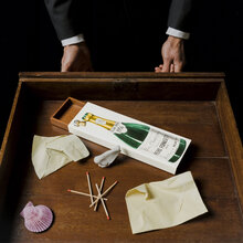 Mariella-champagne-box-fornasetti-miljöbild-1
