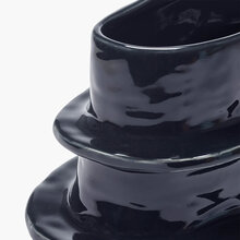 Mariella-flowerpot-dark-blue-molly-detaljbild