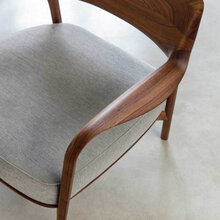 Mariella-stol-louis-porada-detaljbild