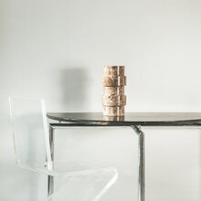 Mariella-vas-brown-marble-vida-miljöbild
