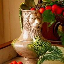 mariella-bordalo-lion-vase-