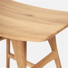 mariella-ethnicraft-osso-counter-stool-oak-ek-detaljbild
