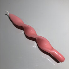 mariella-fotografering-twist-candle-25cm-bubblegum-pink-produktbild