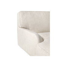 mariella-gubi-flaneur-3-sofa-close-up
