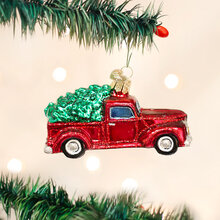 mariella-julkula-old-truck-with-tree-miljobild