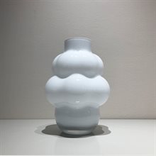 mariella-louise-roe-vase-balloon-04-vit-glas