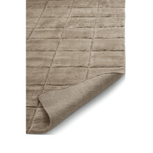 mariella-matta-grid-chocolate-närbild