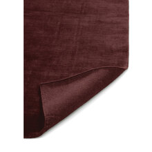 mariella-matta-solid-burgundy-narbild
