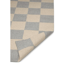 mariella-matta-square-grå-natur-narbild