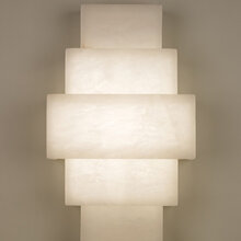 mariella-vaughan-wall-lamp-Drummond-Alabaster-Wall-Light-produktbild-