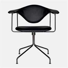 mariella_gubi_masculo_meeting_chair_black_leather_front