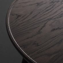 mariella_mater_accent_table_dining_close_up
